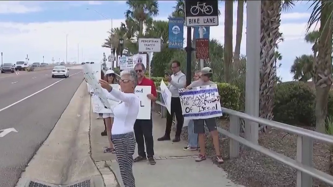 Florida reacts to Israel attack with rally